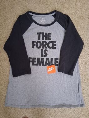 Women's Nike 3/4 length sleeve shirt